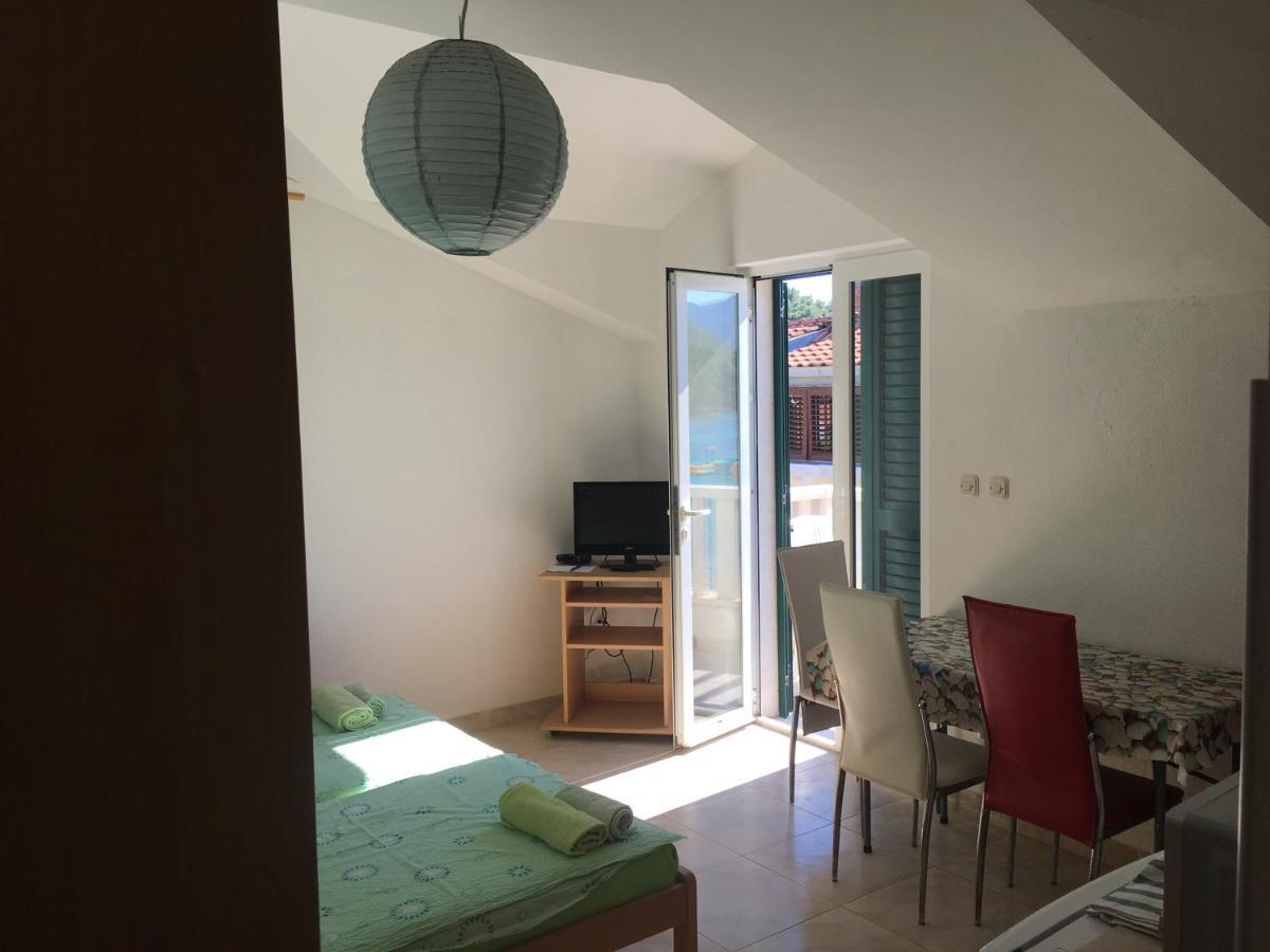 Apartmani Domenika Žuljana Εξωτερικό φωτογραφία