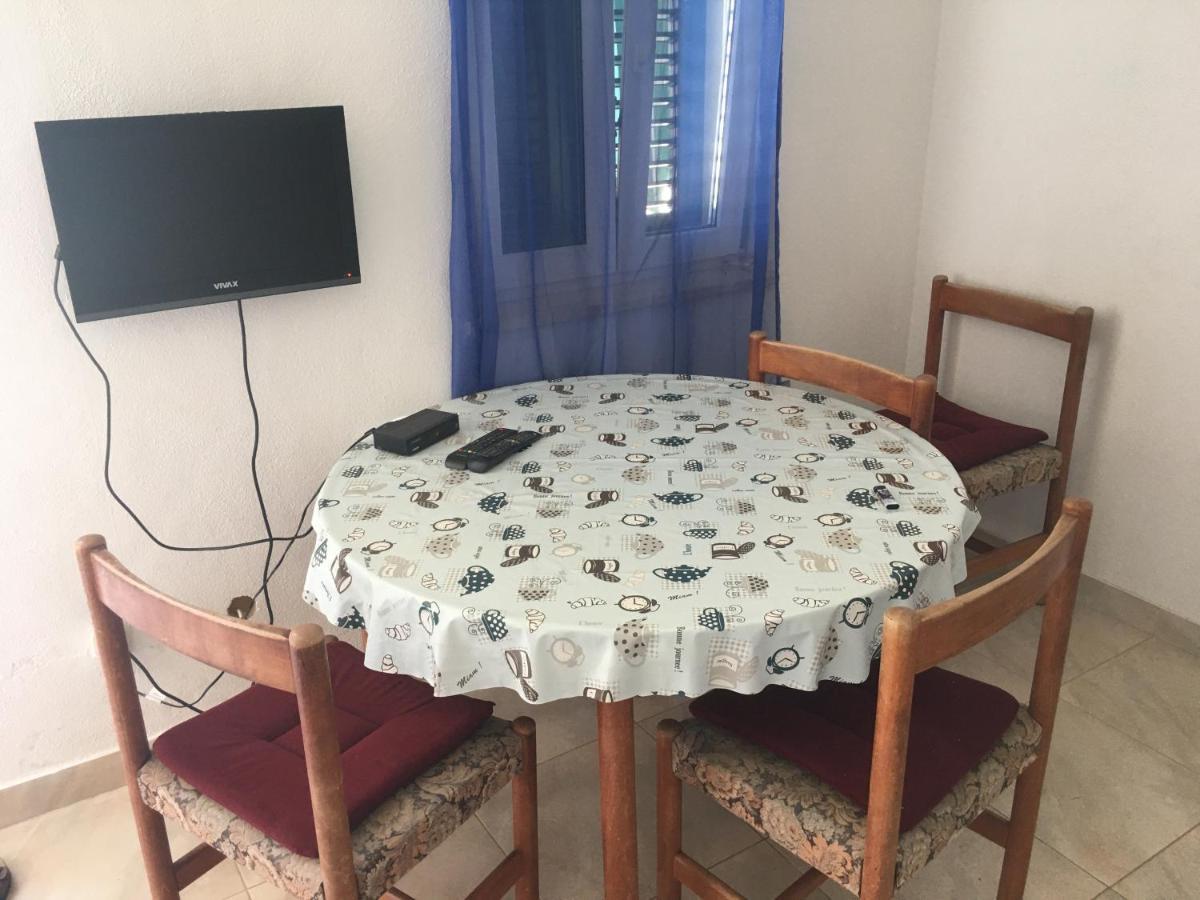 Apartmani Domenika Žuljana Εξωτερικό φωτογραφία