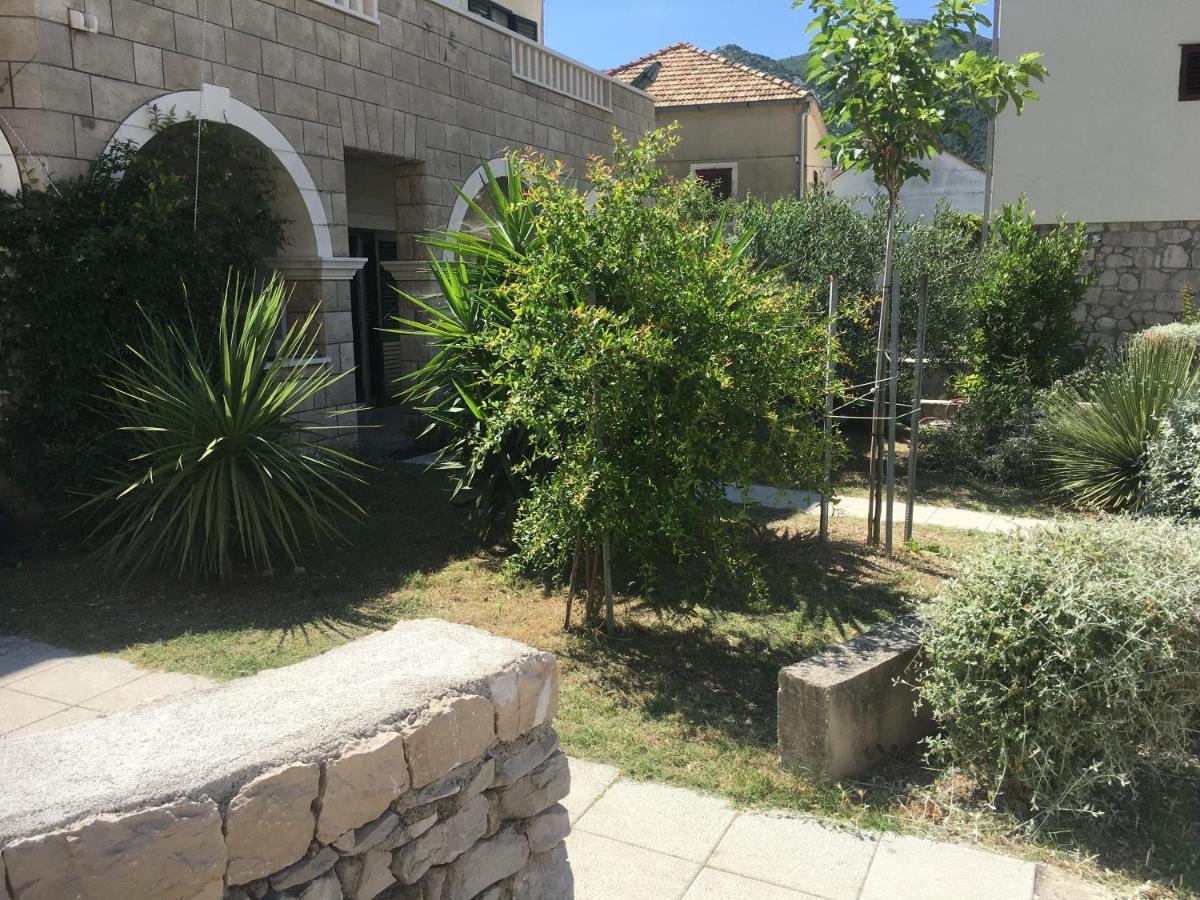 Apartmani Domenika Žuljana Εξωτερικό φωτογραφία